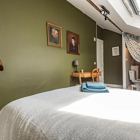Clicquot Apartment